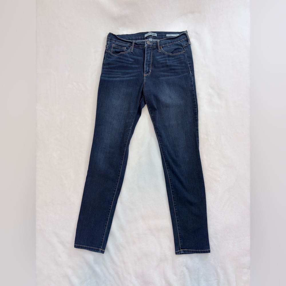 Code Bleu Women's Skinny Jeans in Dark Blue Wash